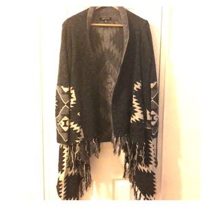 Aztec Print Hi/ Lo Cardigan Fringe Wrap - M/L
